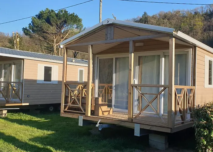 Camping Avec Piscine Et Riviere A Tournon Sur Rhone Ardeche \